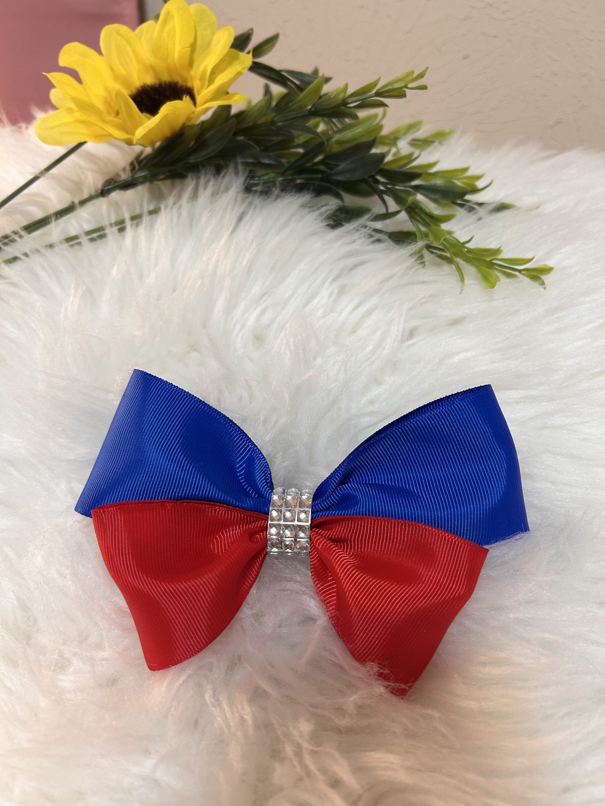 Filipino-flag bow